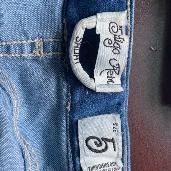 Short - Picture 2 of 2